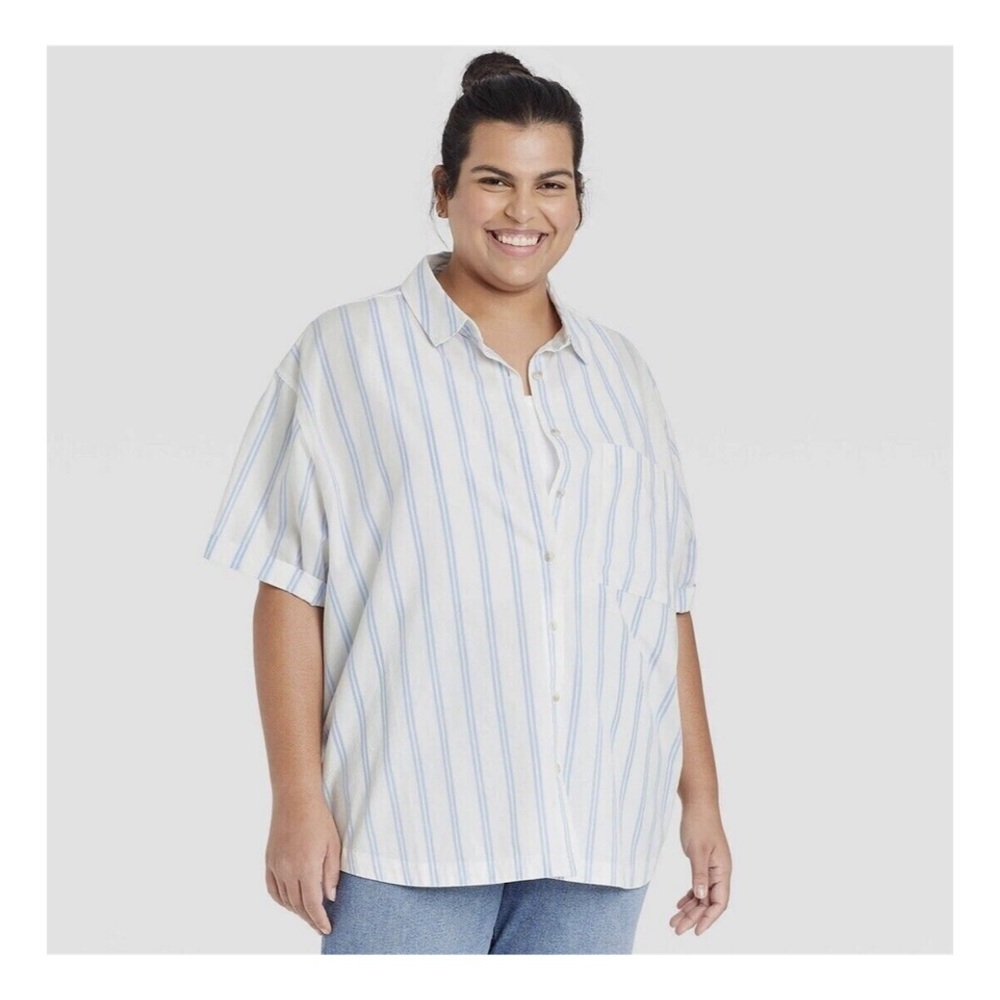 NWT Ava & Viv Striped Short Sleeve Button Down Top in size 1X/18